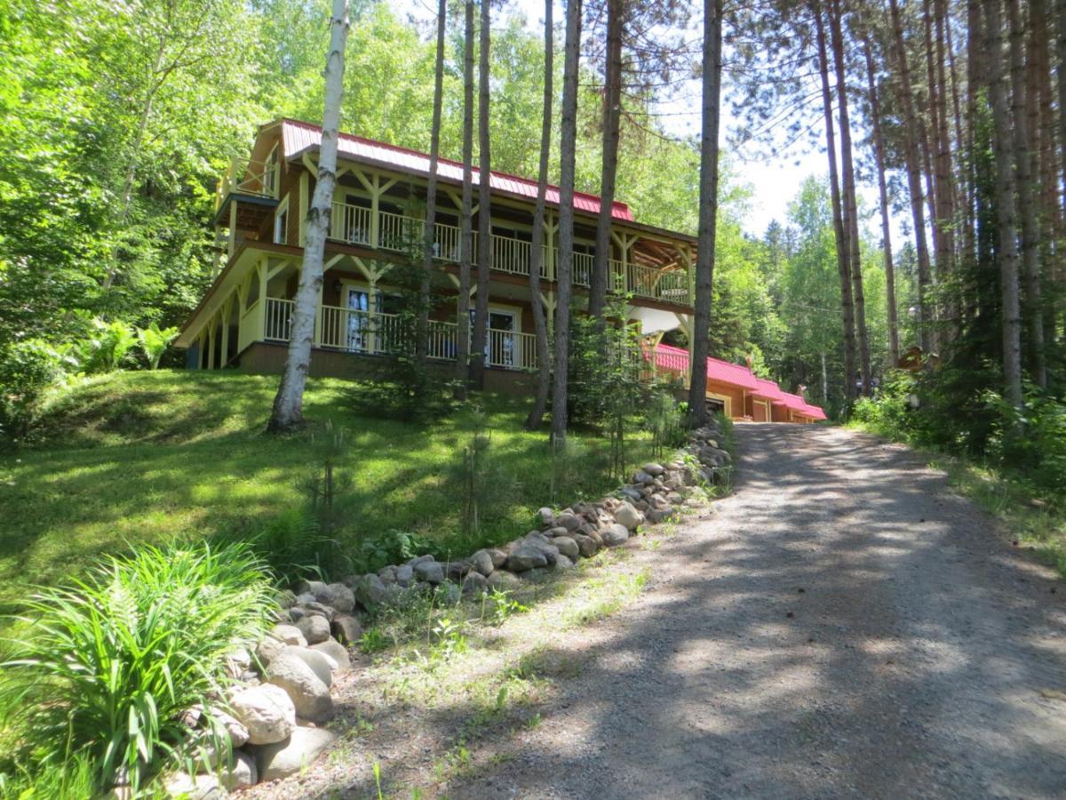 La Maison Sous Les Arbres Saint Roch de Mekinac Exteriér fotografie